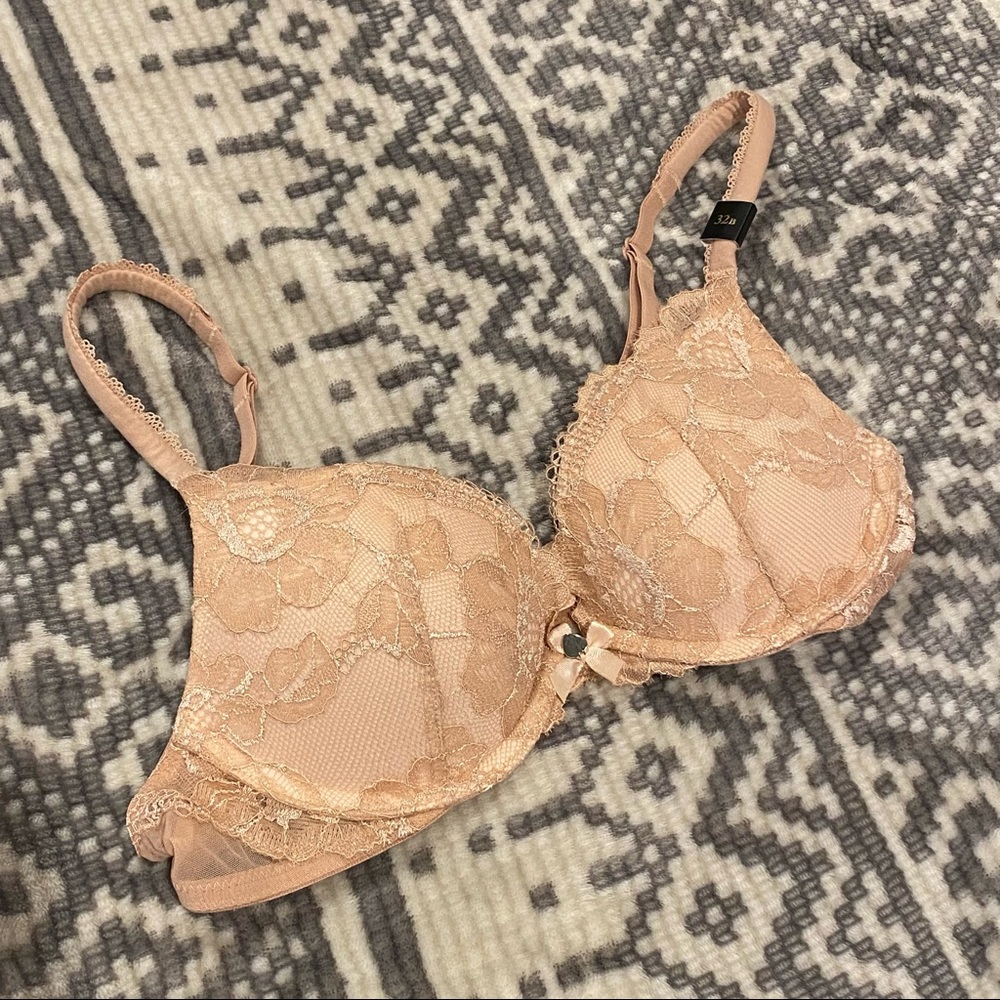 NWT Body by Victoria Push Up Bra 32B